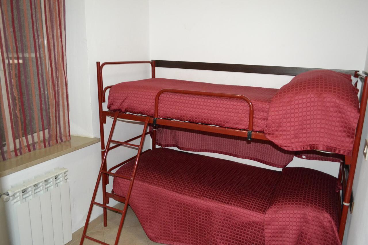 Casa Vacanze Valdamone ชูเวเรโต ภายนอก รูปภาพ